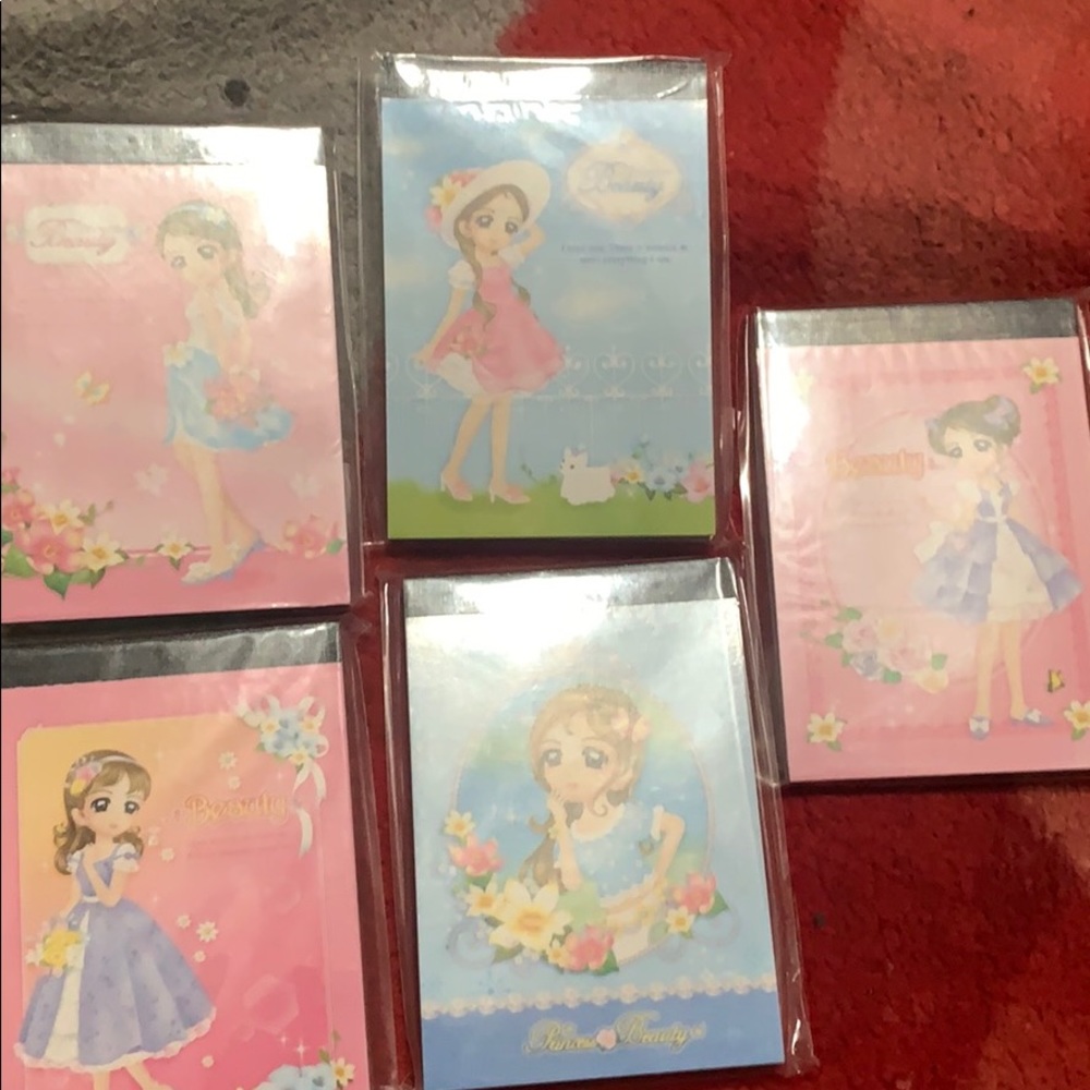 Lovely white memo pad brand new